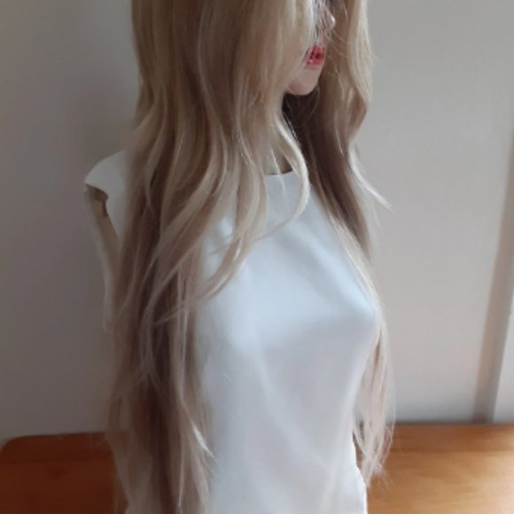Honey blonde lace front wig straight and curly main image 11